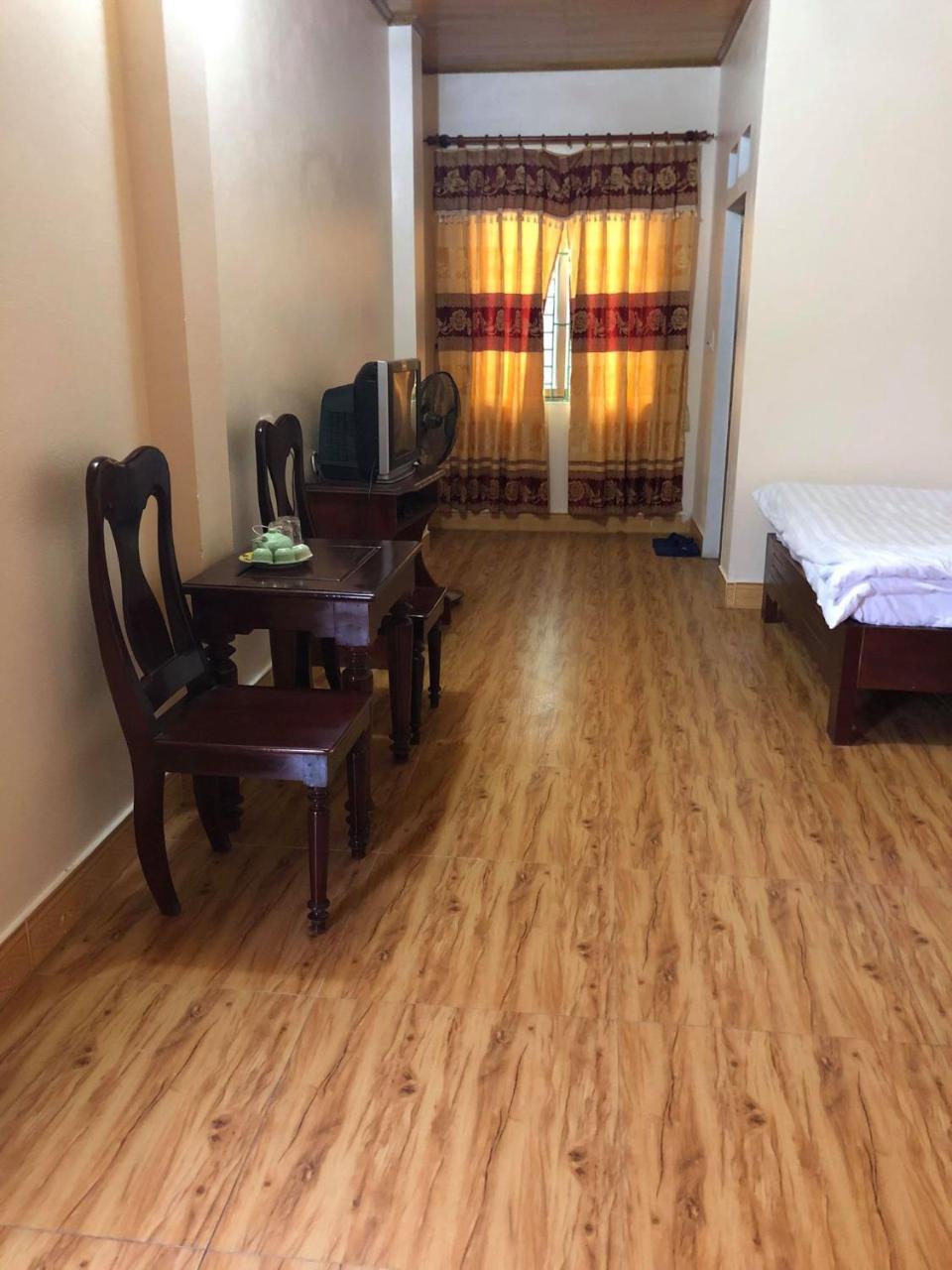 Hung Thinh Hotel Ban Gum 外观 照片